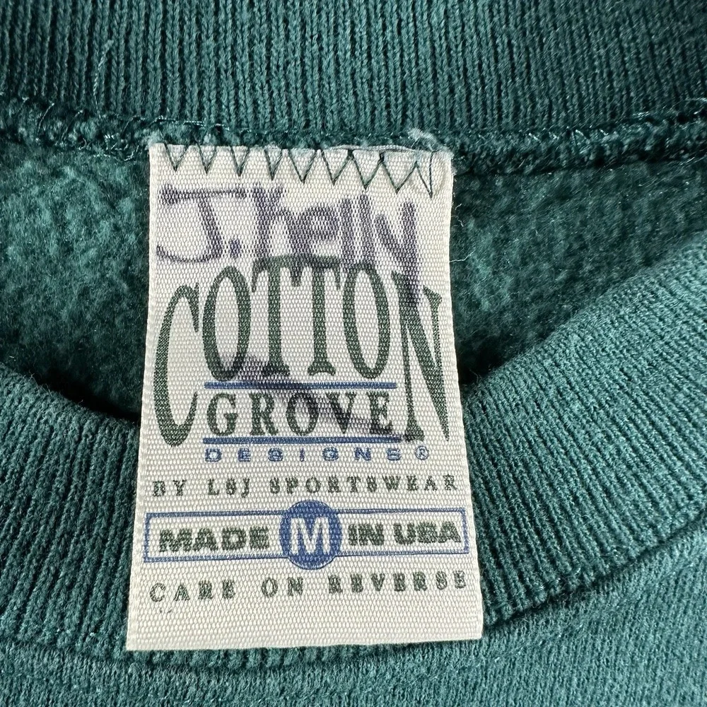 VINTAGE Nature‎ Crewneck Sweater Mens Medium Green Made in USA Cardinal Snow